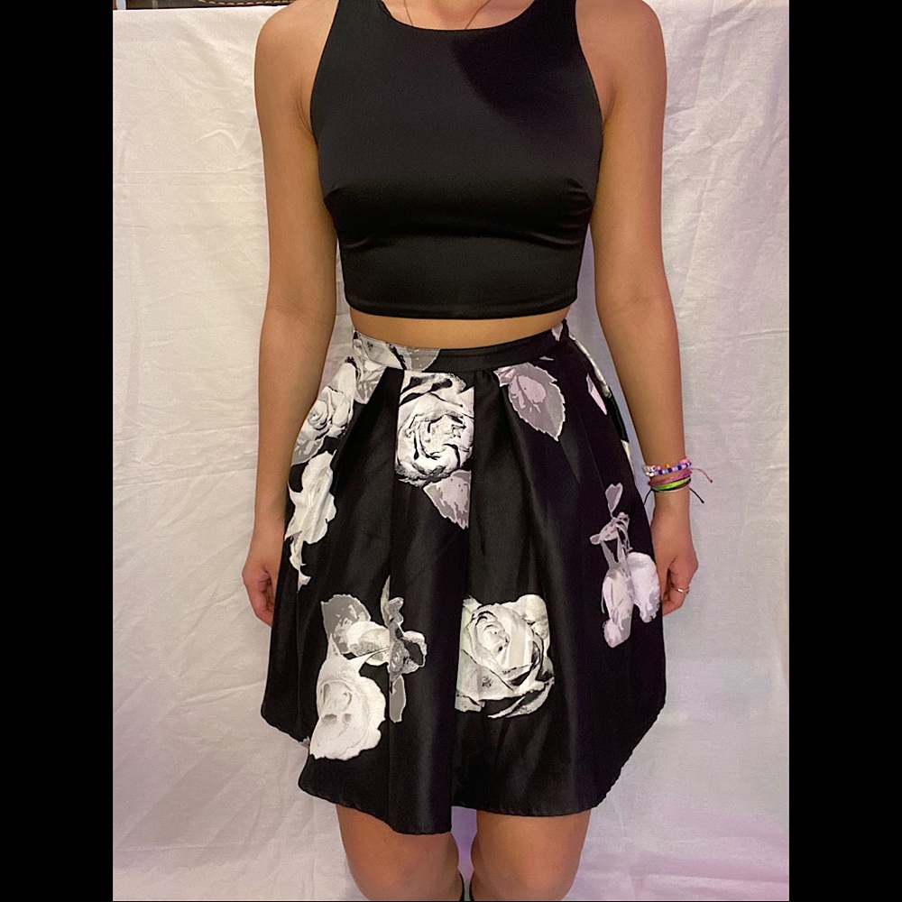 sequin hearts junior two piece cropped floral dress